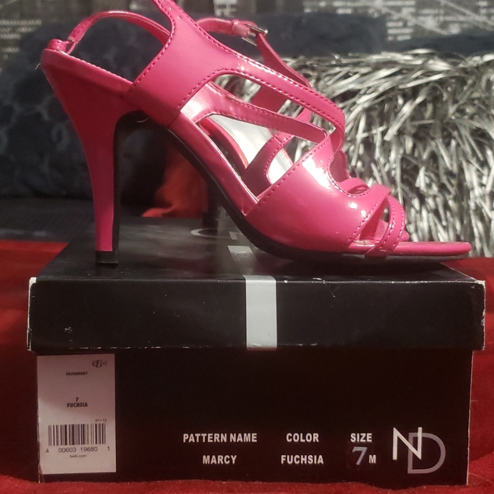 Shoes - Picture 1 of 2